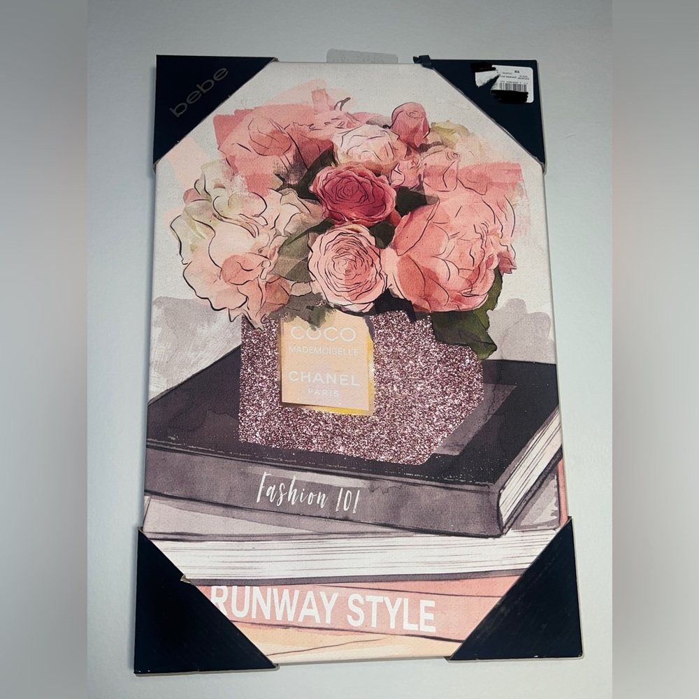 NWT Bebe Brand Chanel Wall Portrait